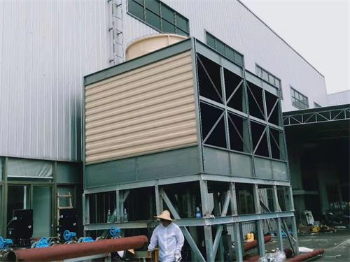 閉式冷卻塔噪音源,閉式冷卻塔噪音處理方案(閉式冷卻塔與開(kāi)式冷卻塔的區(qū)別)
